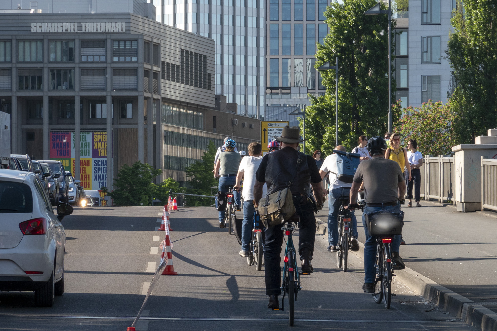 PopUp-Radspur auf der Untermainbrücke in Frankfurt am MainBild: Eckehard Wolf