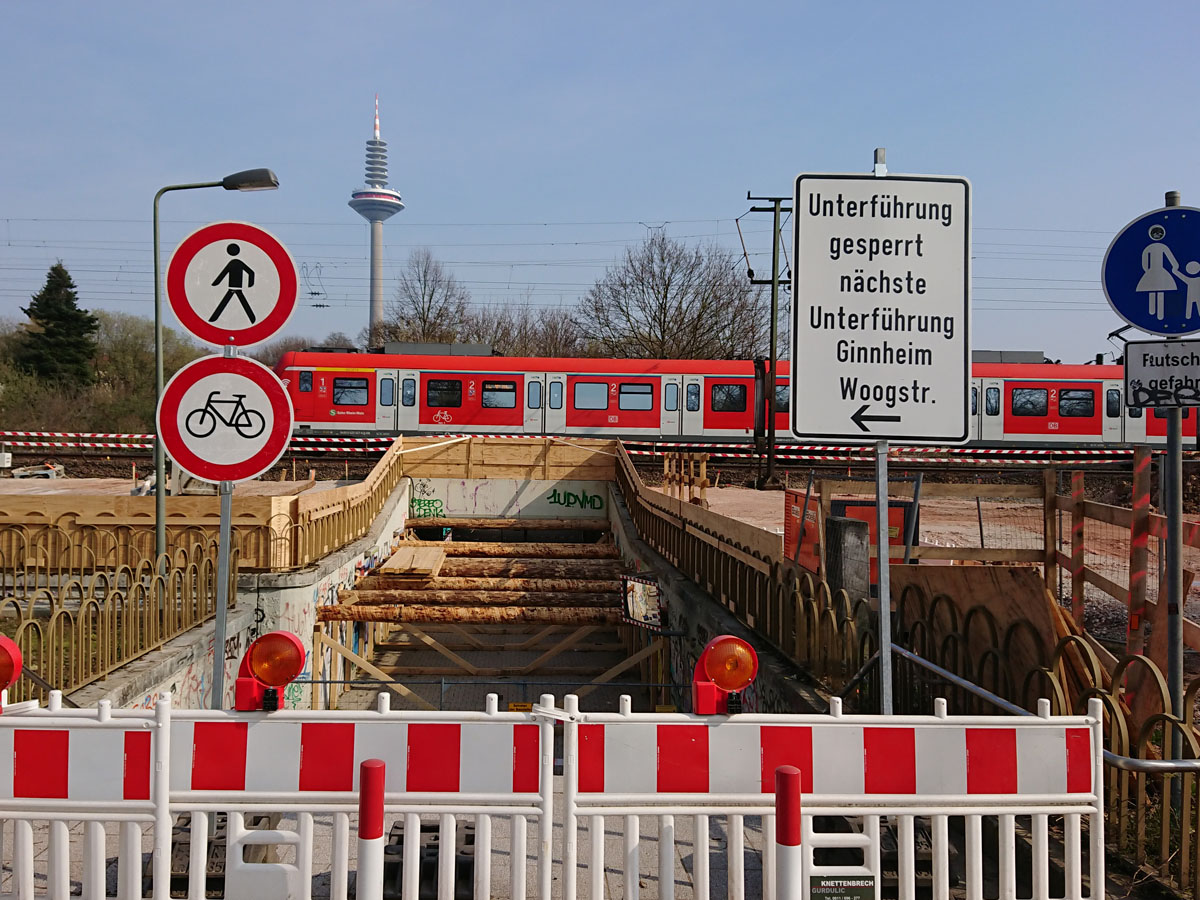 Sperrung der Unterführung Bockenheimer Friedhof/Ginnheim/Niddapark.