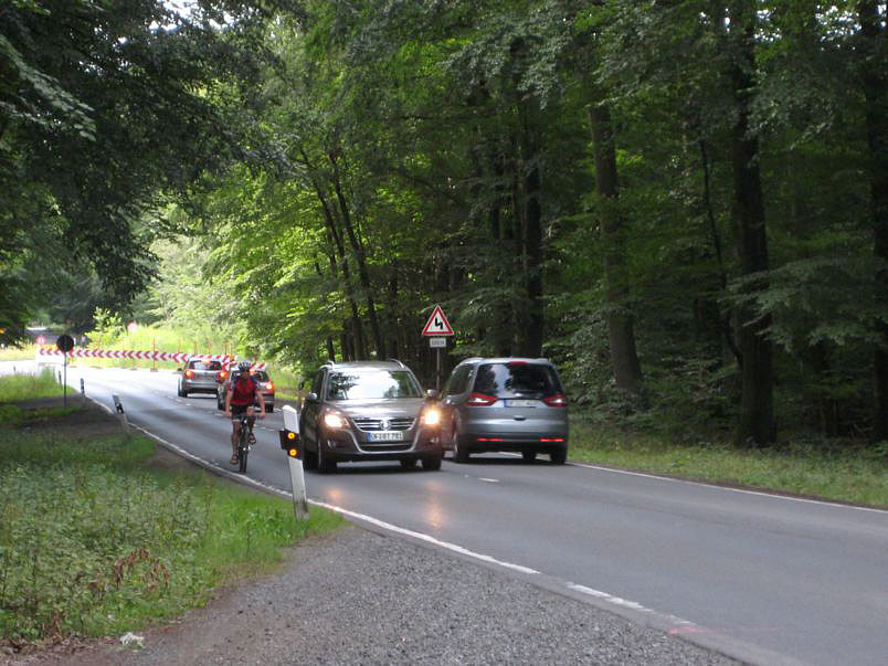 Lebensgefährlich für Radfahrer:Landesstraße L 3317 zw. Neu-Isenburg und Neuhof