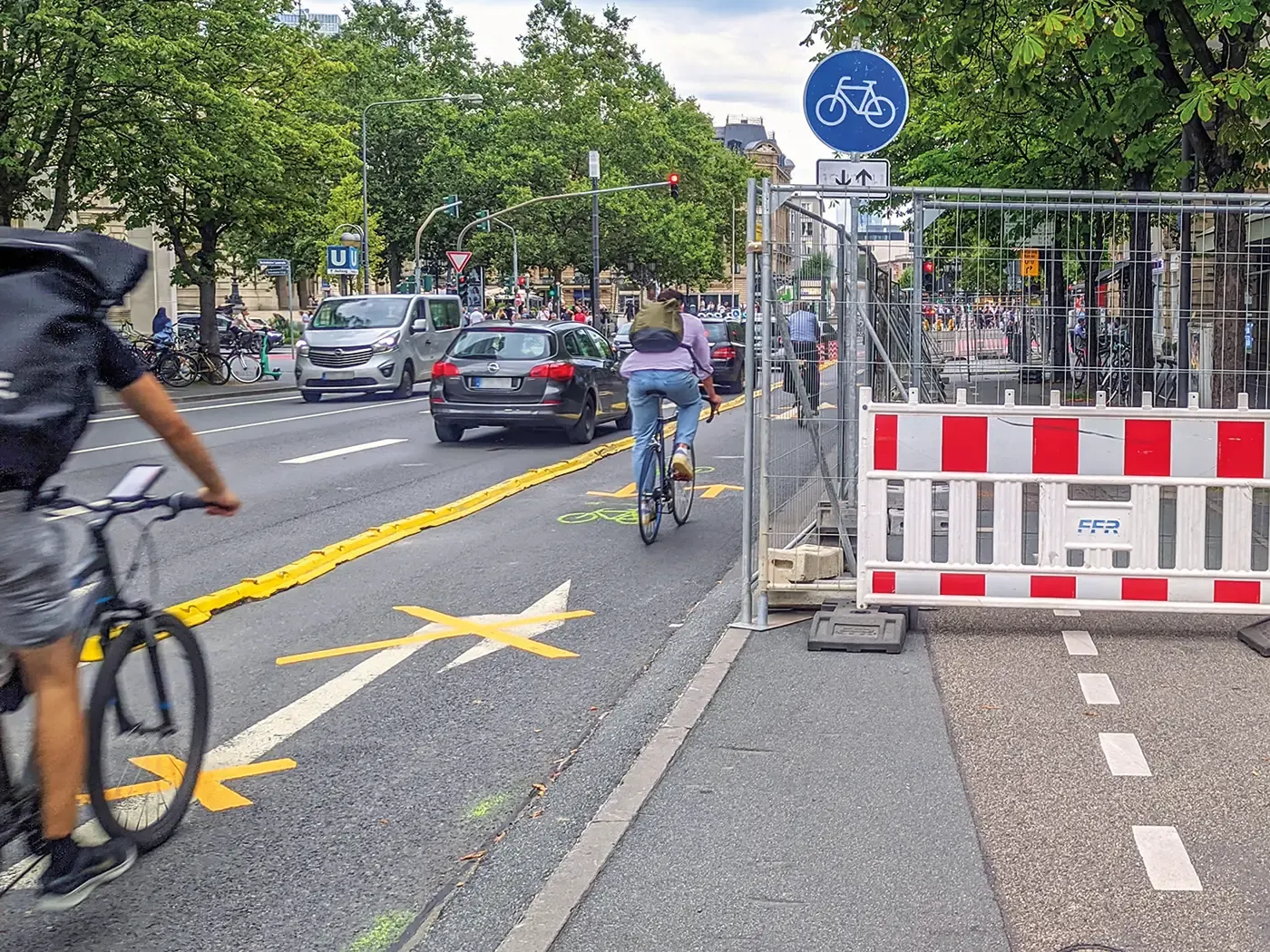Bockenheimer Landstraße: Die meistberadelte Straße der Stadt verdient selbstverständlich eine ordentliche Führung für Radverkehr bei Baustellen, auch das war in der Vergangenheit leider nicht immer der Fall