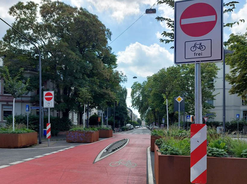 Zur Umgestaltung des Oeder Wegs als fahrradfreundliche Nebenstraße legt die Frankfurt UAS in ihrem Zwischenbericht eine erste Analyse vorBildquelle: ReLUT/Frankfurt UAS