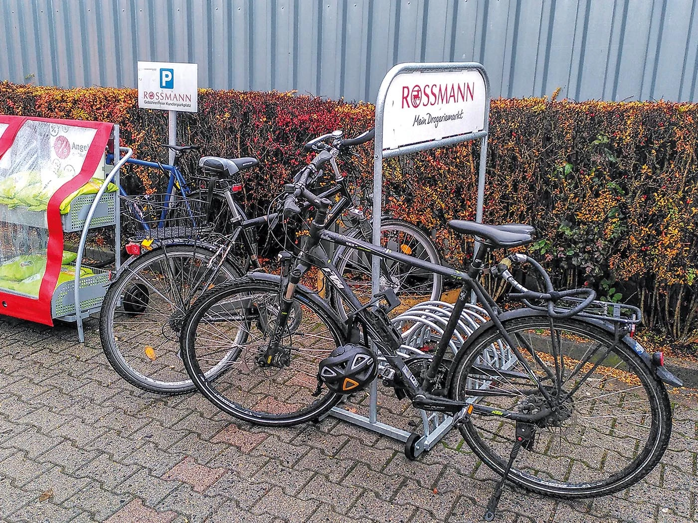 ffa-2023-6-06-fahrrad-parkplaetze-2