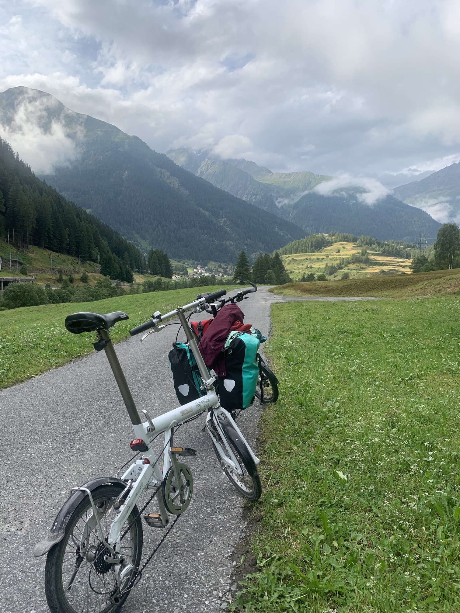 Engadiner Innradweg