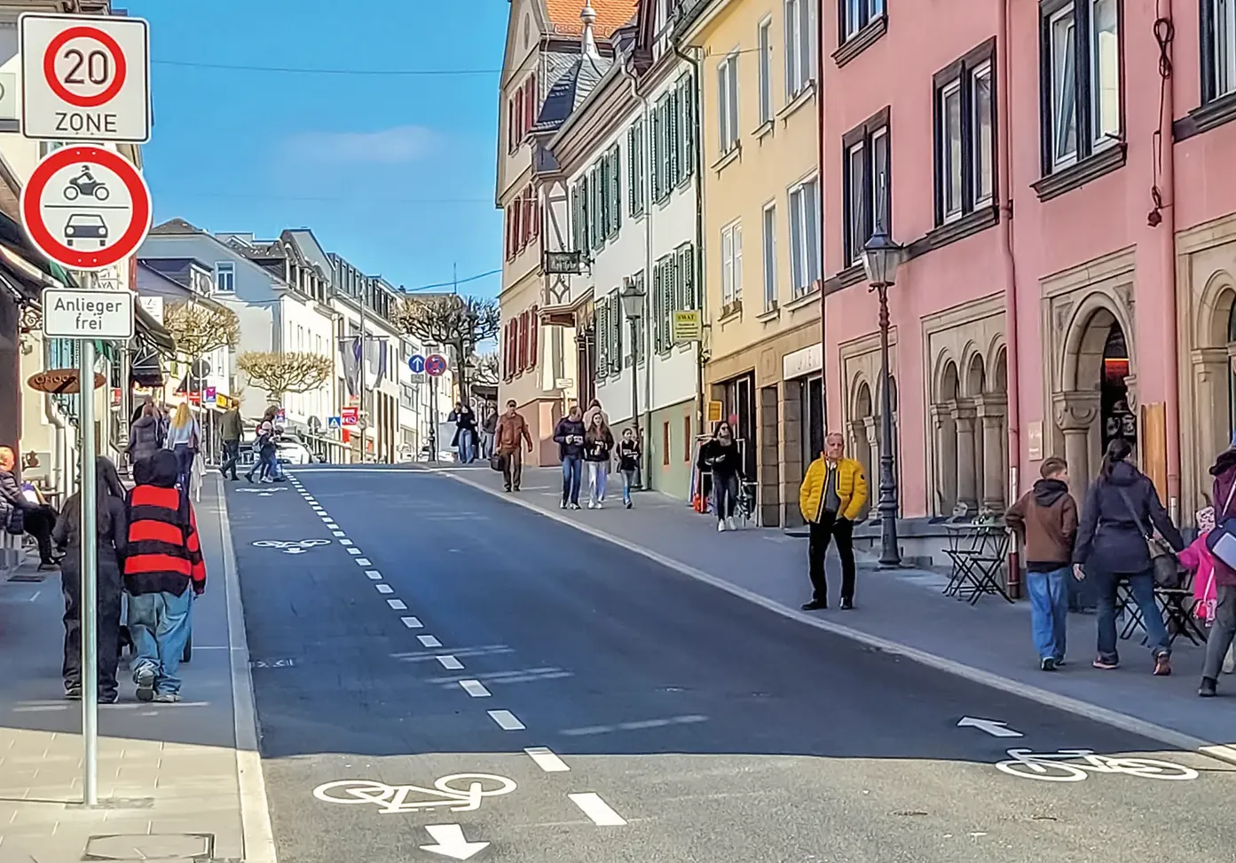 Am Schulberg wurde endlich eine breite Spur für den Radverkehr angelegt.<br><span class="image-copyright">Ralf Gandenberger (2)</span>