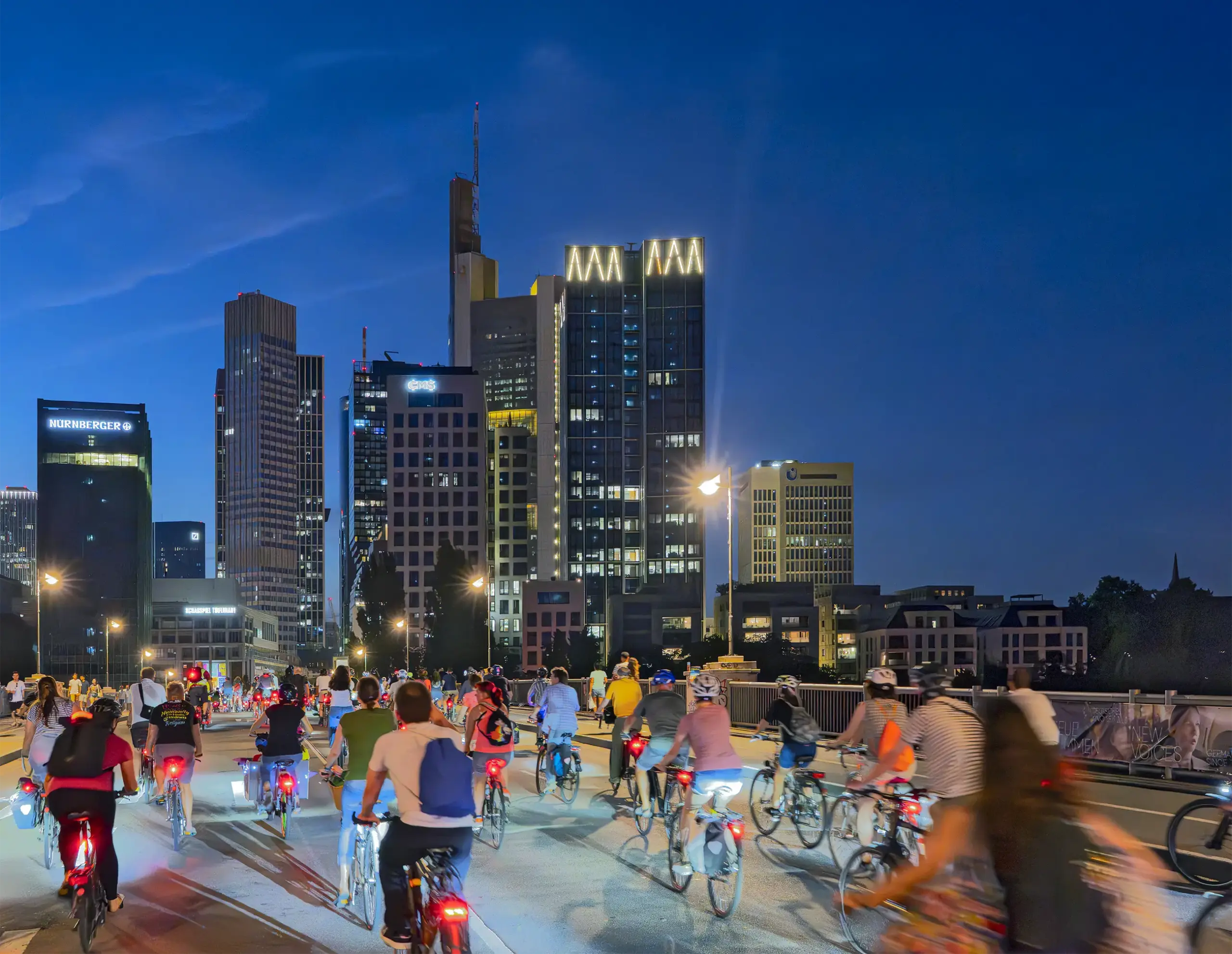 ADFC bike-night 2025

			Samstag, 6. September 202520 Uhr Mainkai/Höhe Eiserner Steg
		
		
	
		
			
				Alles zur bike-night
				Hier geht's direkt zur Online-Anmeldung für Ordner:innen