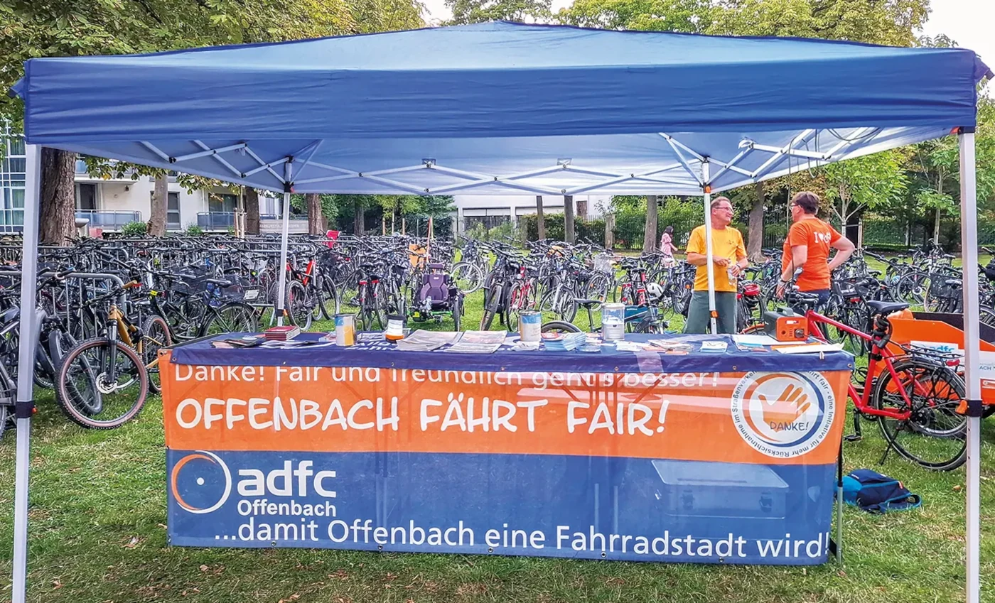 Bewachter Fahrradparkplatz auf dem Offenbacher Lichterfest<br><span class="image-copyright">Susanne Haas</span>