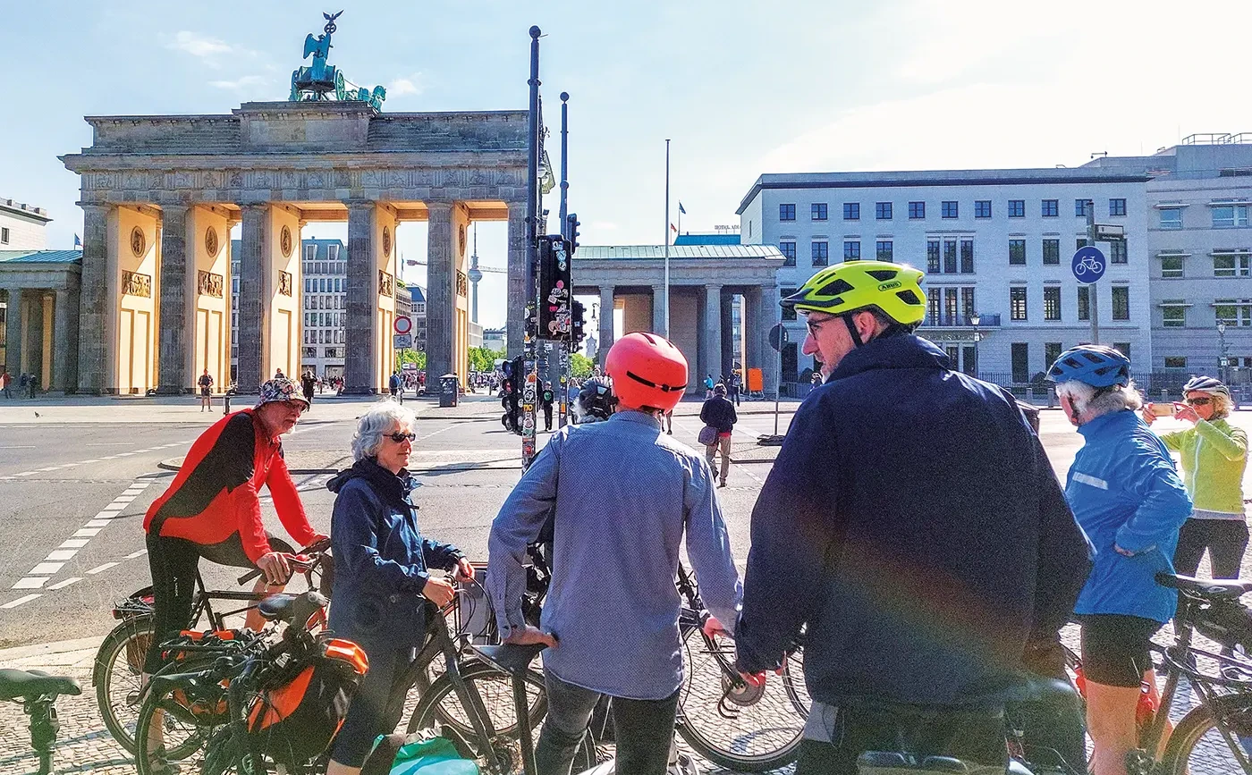 Hier war zu Zeiten der Berliner Mauer kein Durchkommen: Brandenburger Tor mit Pariser Platz<br><span class="image-copyright">Renate Lauffenburger (5)</span>
