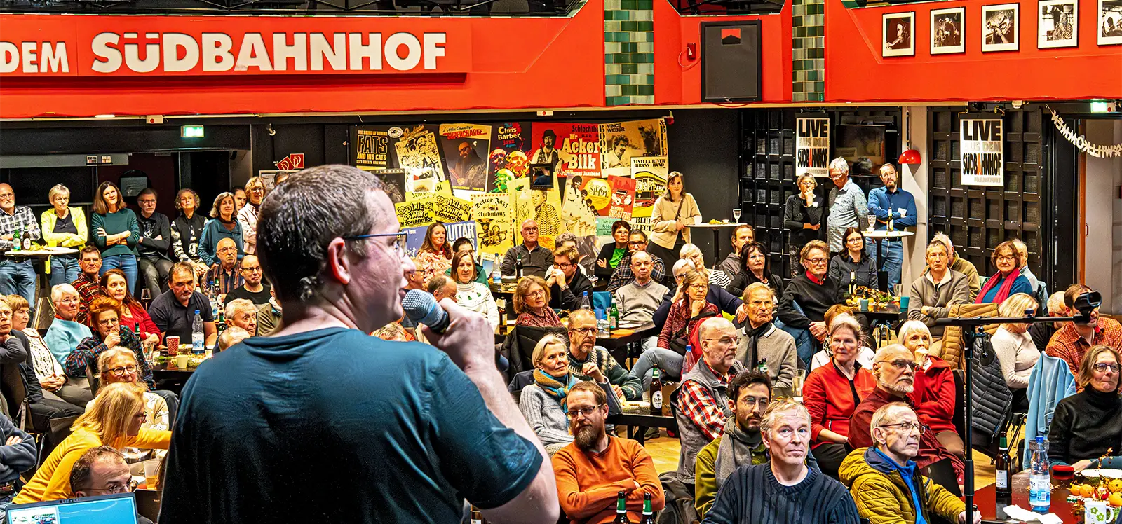 Ansgar Hegerfeld stellt die verkehrspolitische Arbeit des ADFC vorBilder: Peter Sauer (2), Eckehard Wolf (1)