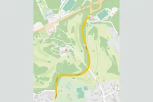 Die orange eingefärbte Hainstraße verbindet Wohngebiete und Sportstätten. Die orange ingefärbte Hainstraße verbindet Wohngebiete und Sportstätten.