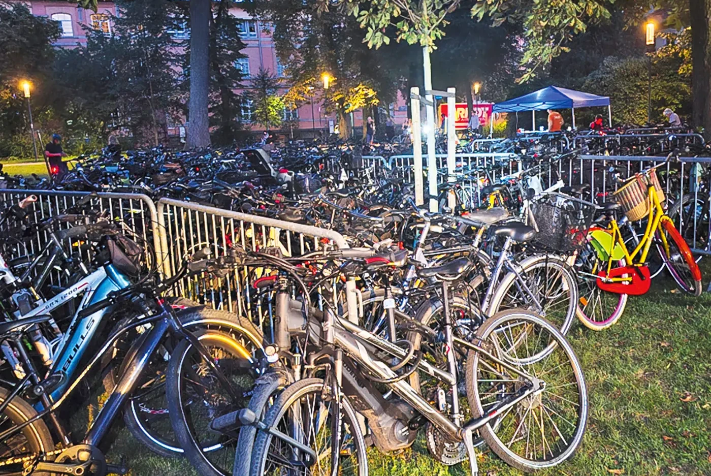 Fahrradbewachung beim Lichterfest